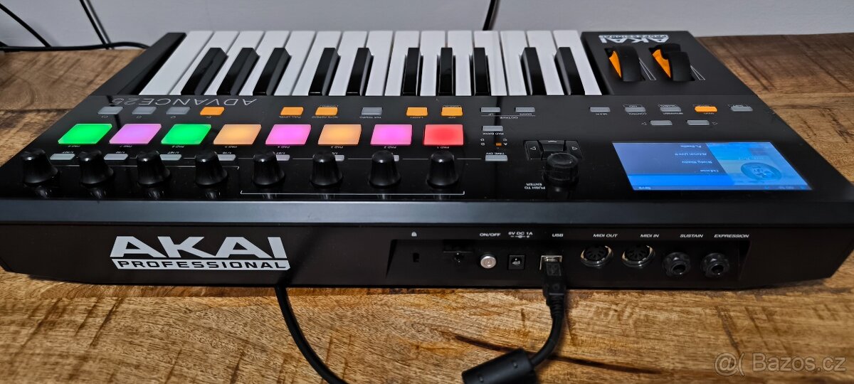 AKAI ADVANCE 25 - 7
