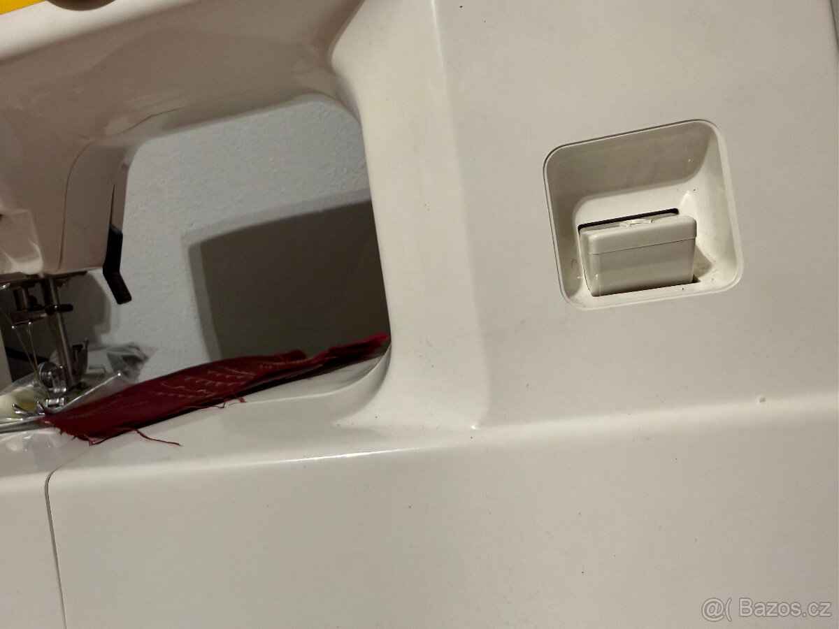 Pěkný šicí stroj Privileg zánovní s manuálem - 7