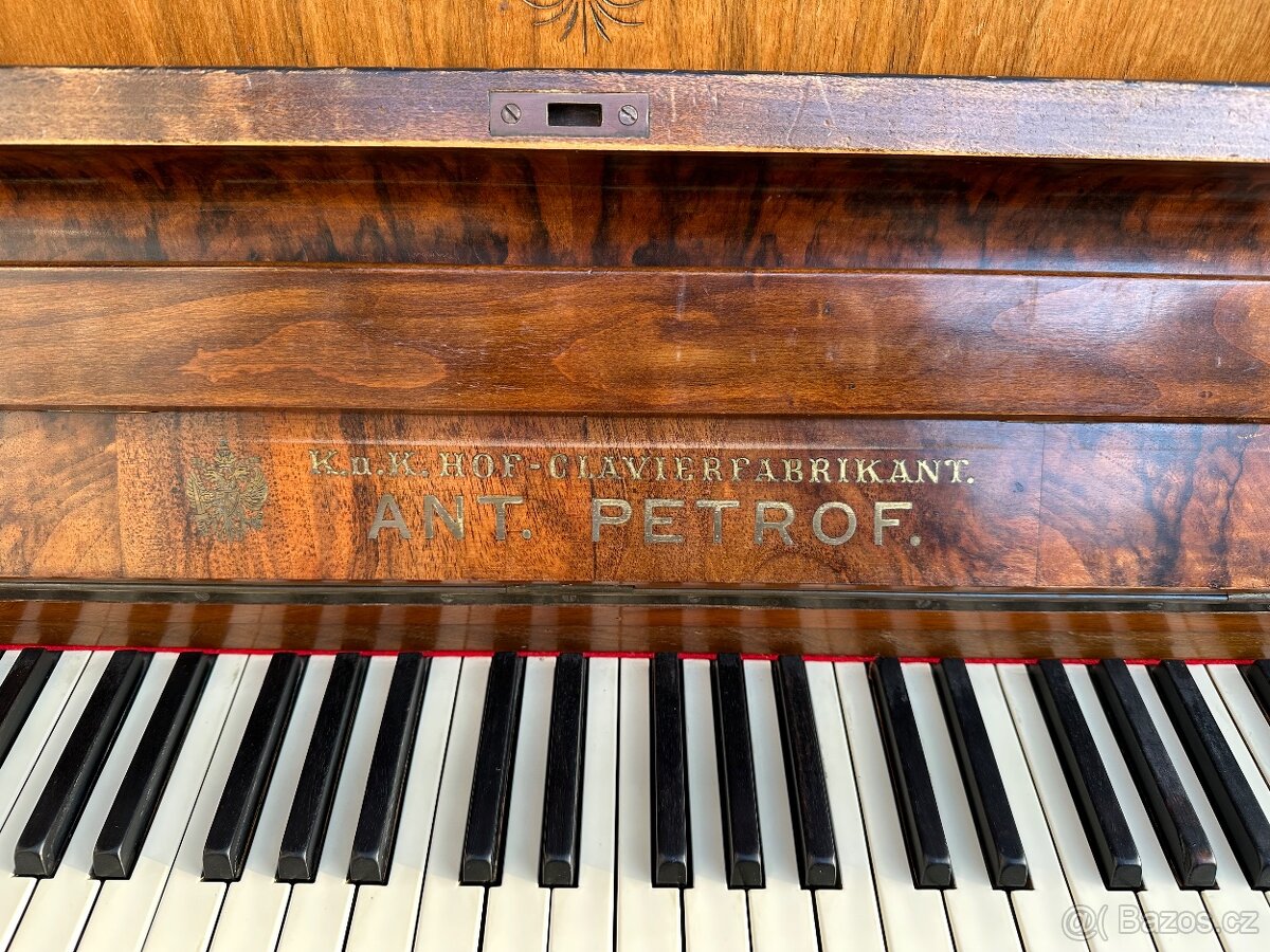 Klavír PETROV - 7