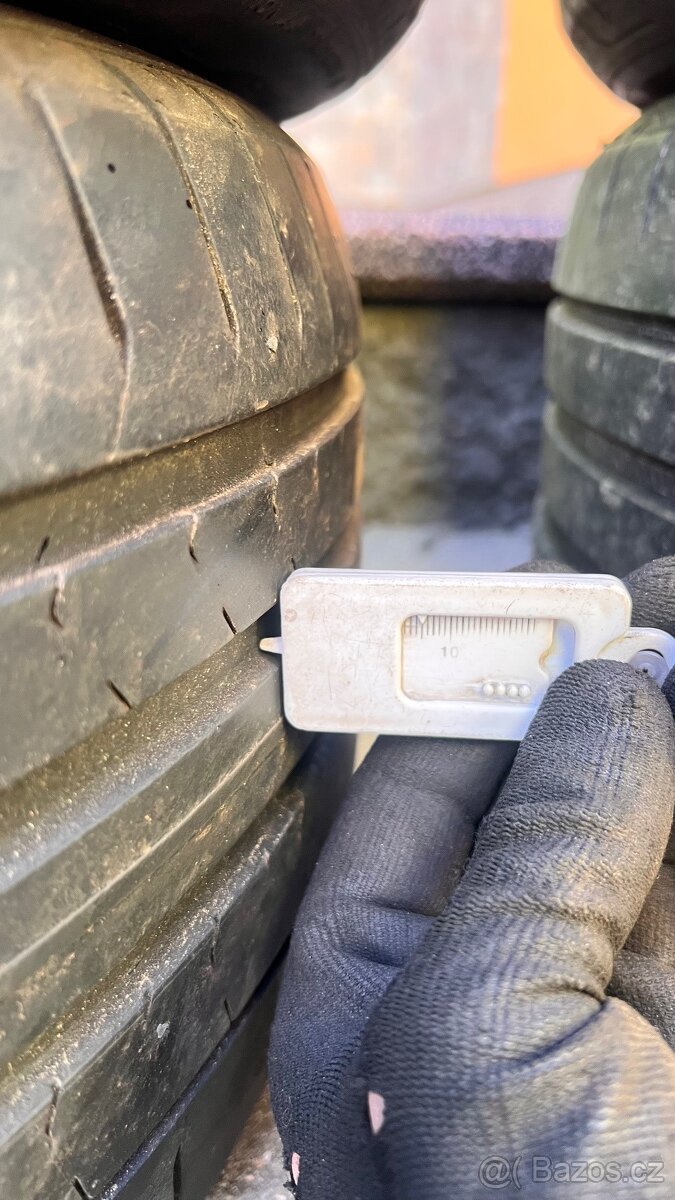 pneu 235/45R18 letní sada - 7