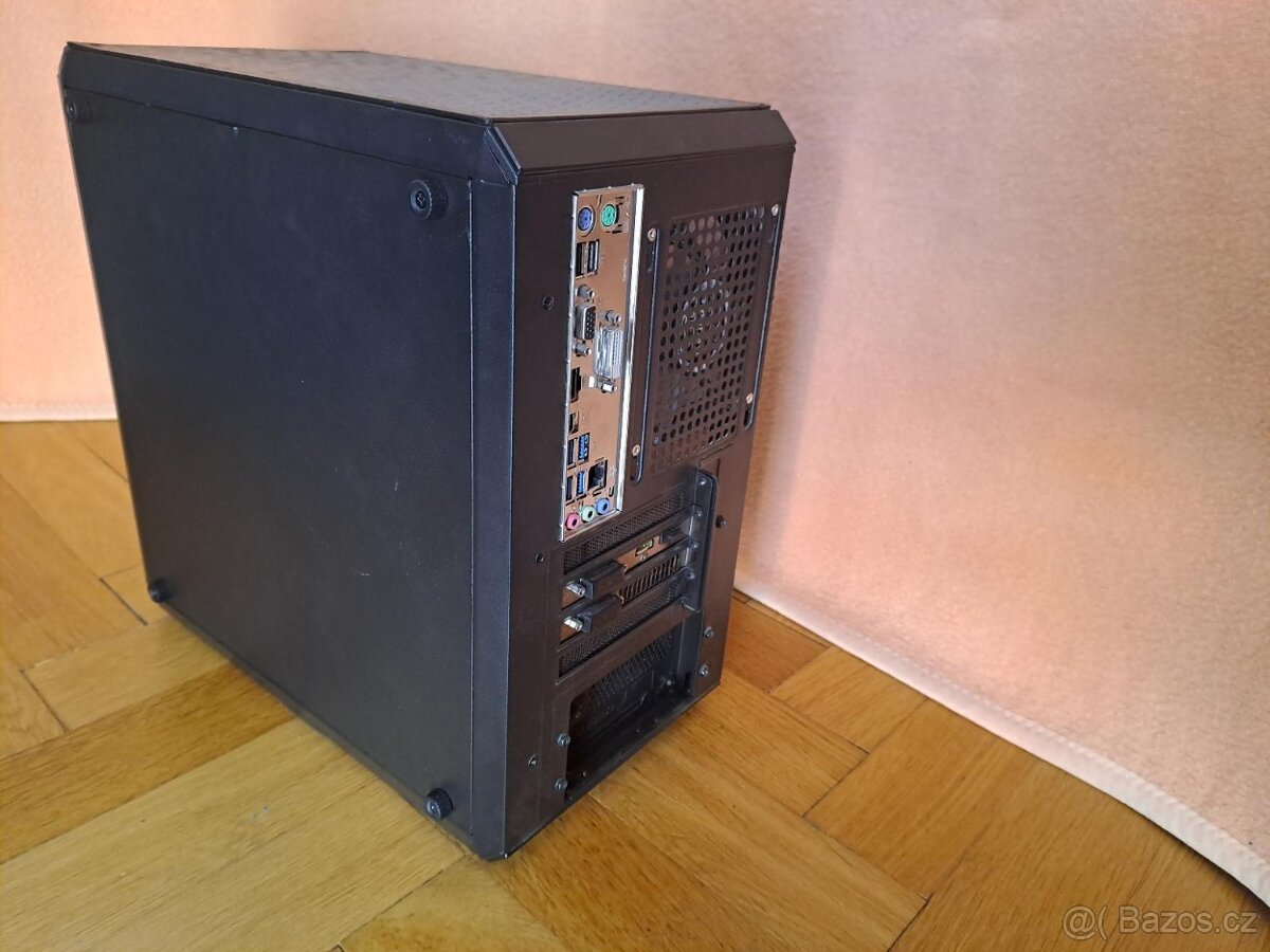 Herní PC – Ryzen 3 | 120GB SSD + 800GB HDD | Windows 11 Pro - 7