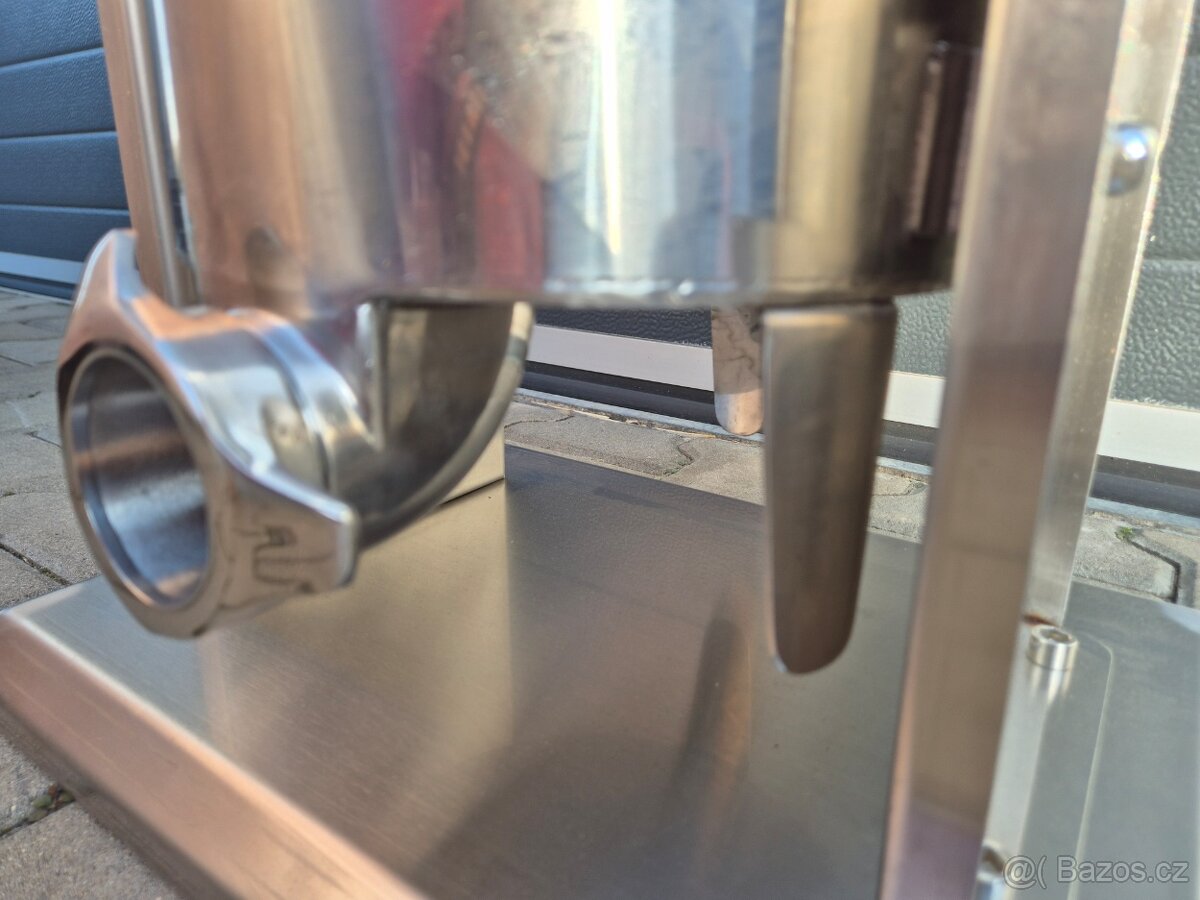 ELEKTRICKÁ PLNIČKA KLOBÁS 10 L SILNÁ PROFI - 7