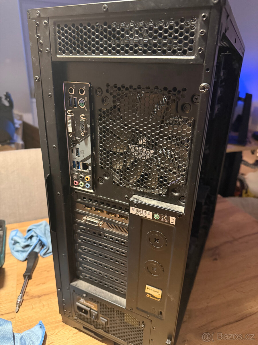 Herní PC s GTX 1080 Ti a i7-8700K - 7