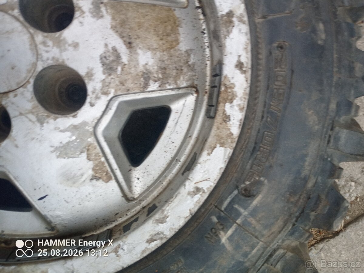 Sada 205/70 R15 pneumatiky T3 - 7