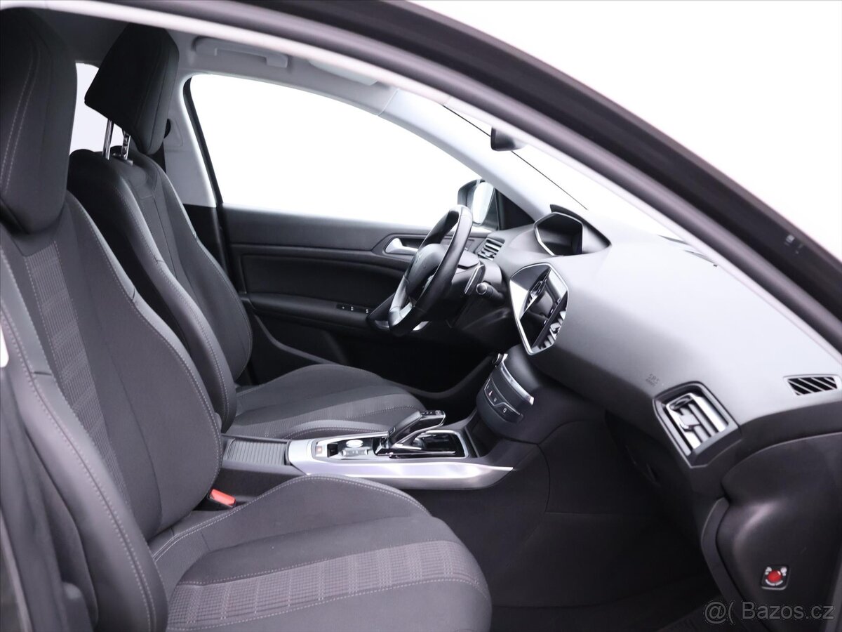 Peugeot 308 1,5 BlueHDI SW Allure Aut CZ DPH (2021) - 7