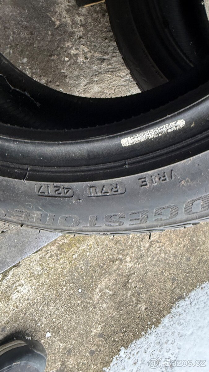 215/45R16 - 7