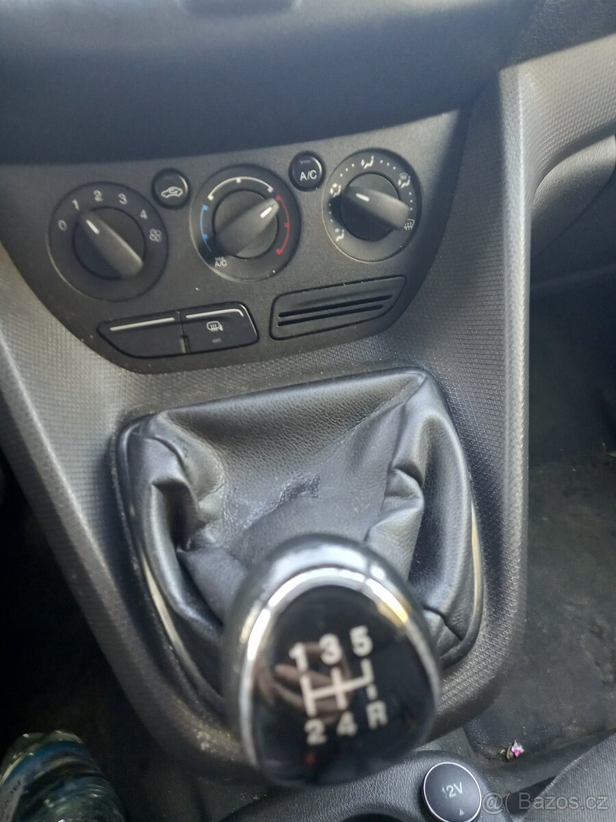 Ford Tranzit Connect - 7