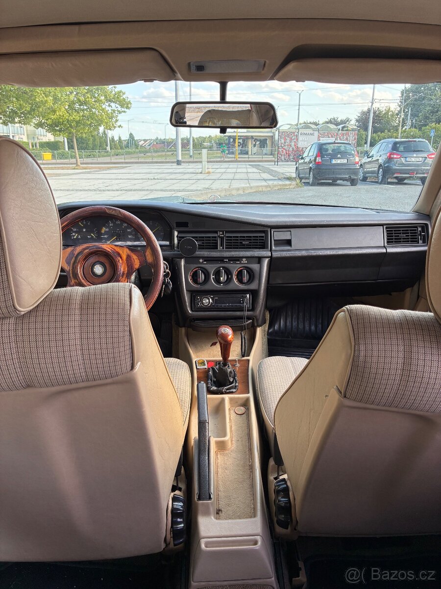Mercedes W201 190D - 7