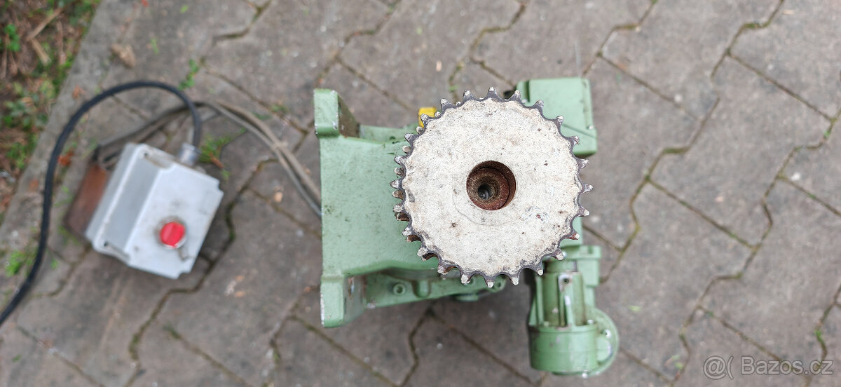 Elekrto motor s převodovko - 7