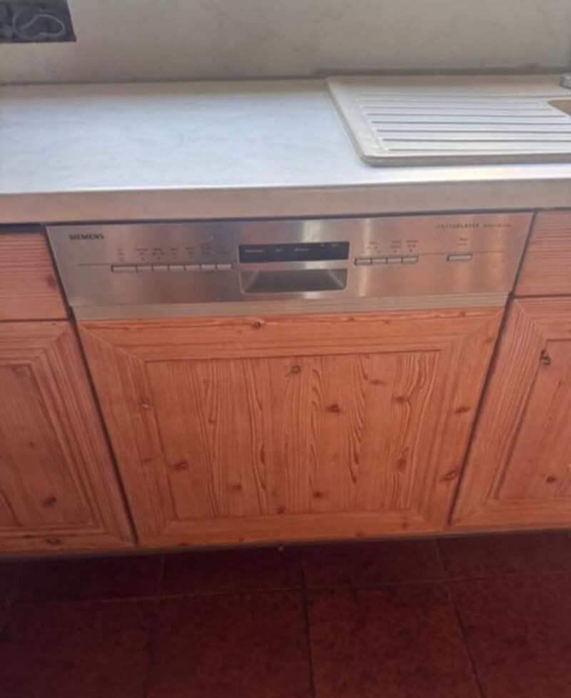 Nádherná kuchyně z masivu se spotřebiči,5774 - 7