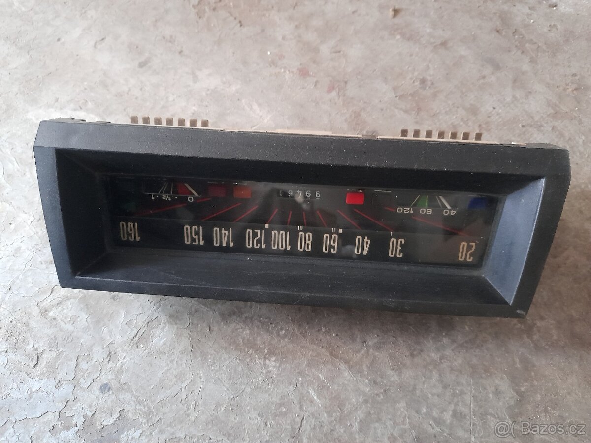 Náhradní díly různé - 7