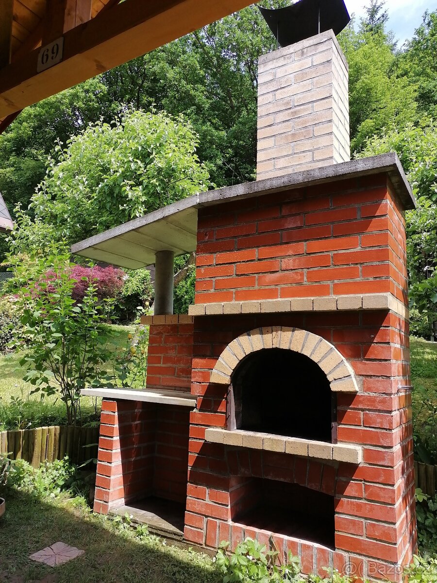 Rekreační zděná chata - 7