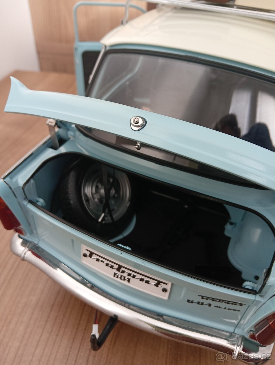 Kovový model trabant a karavan - 7