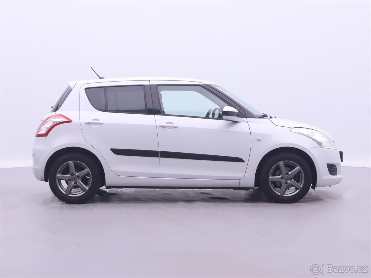 Suzuki Swift 1,2 VVT 66kW Klimatizace 1.Maj (2012) - 7