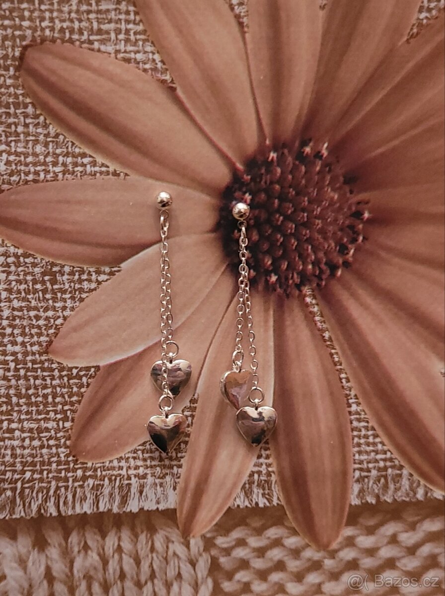 Nové dámské i dívčí stříbrné náušnice visací se srdíčky 925 - 7