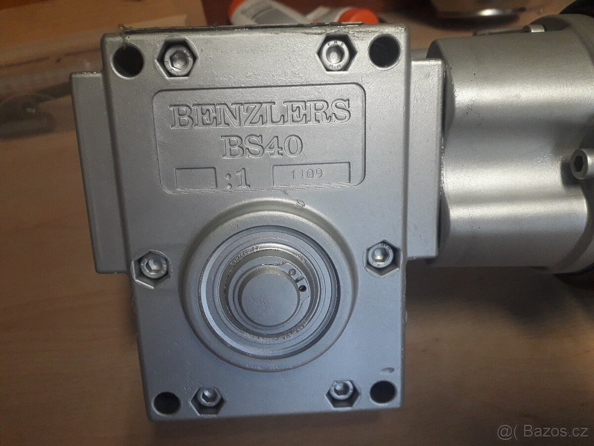 Elektromotor s šnekovou převodovkou - 7