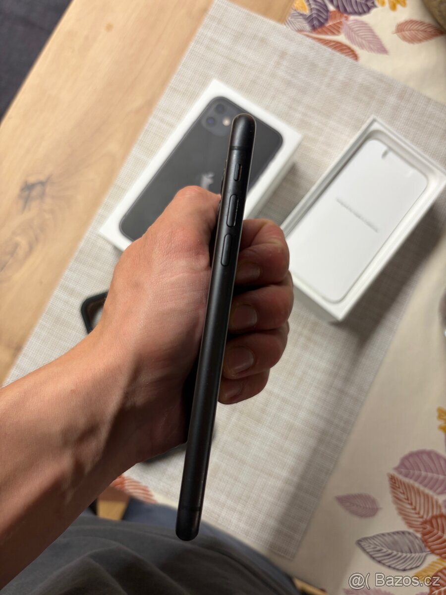 i Phone 11 64 B Cerna - 7
