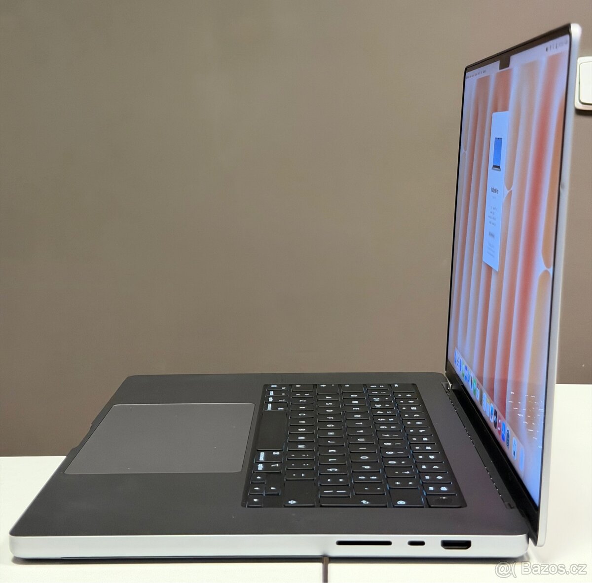 MacBook Pro 16” (2021) M1 Pro, 16 GB RAM, 512 GB SSD Záruka - 7