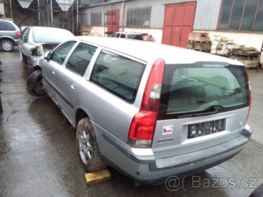 Volvo V70II 2,4i a D5 3ks ND - 7