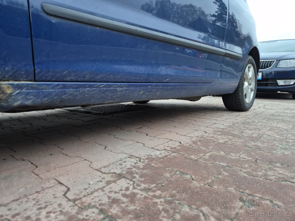 Volkswagen FOX 1,2 i - 7