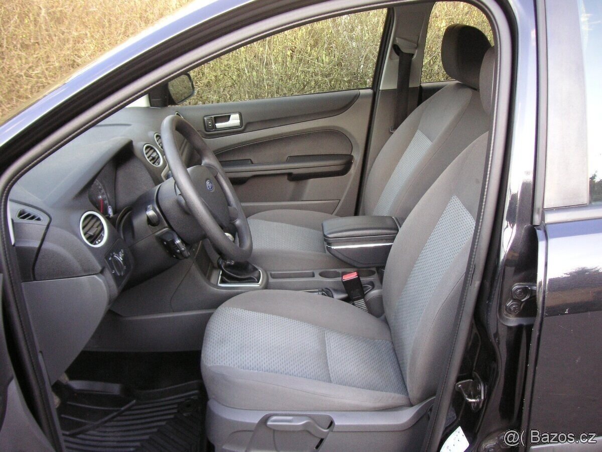Ford Focus 1.8i - Serviska Combi - 7