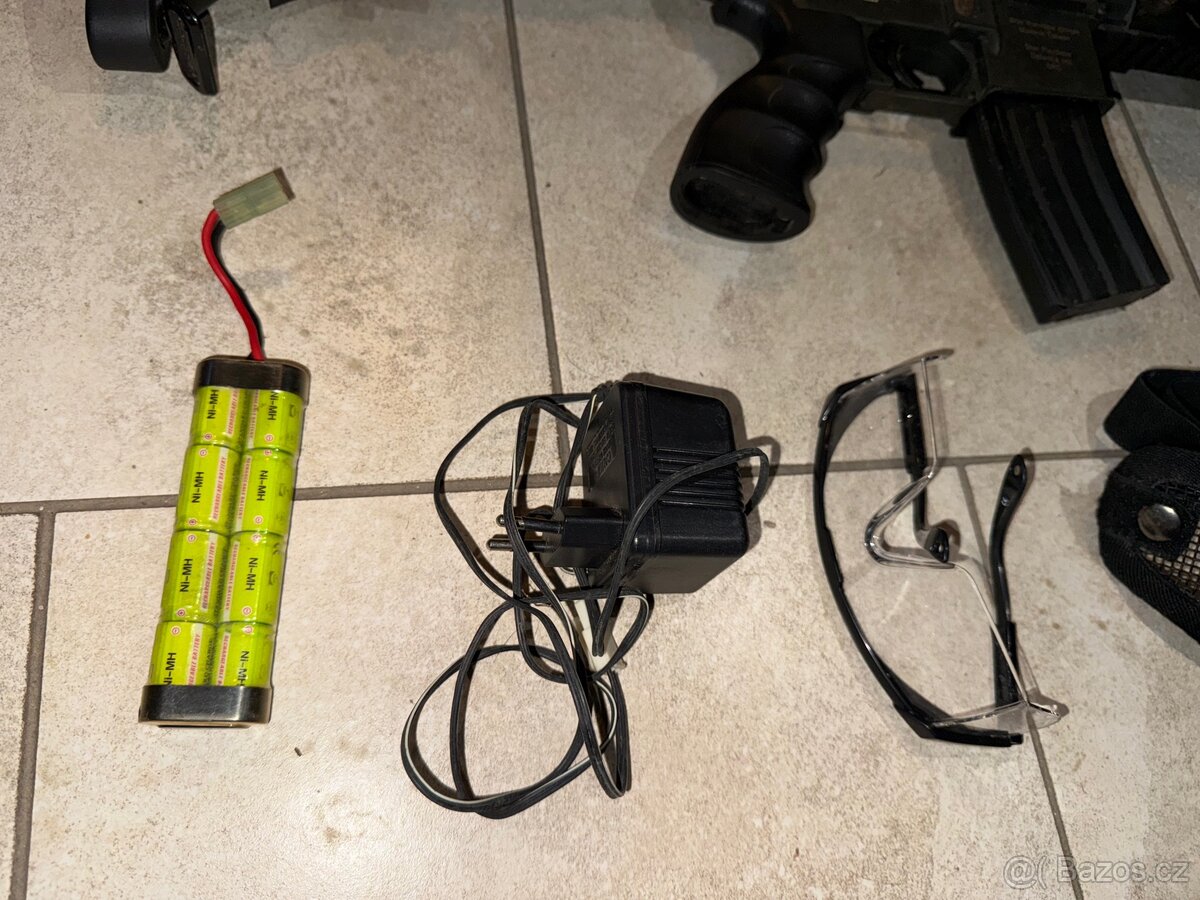 Airsoft AR, M4, HK AEG samopal plus vybaveni - 7