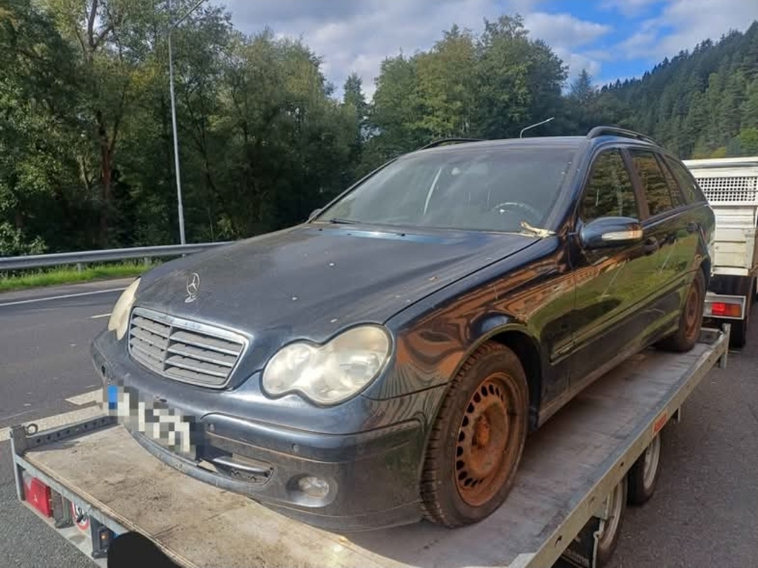 Mercedes w203 - díly - 7