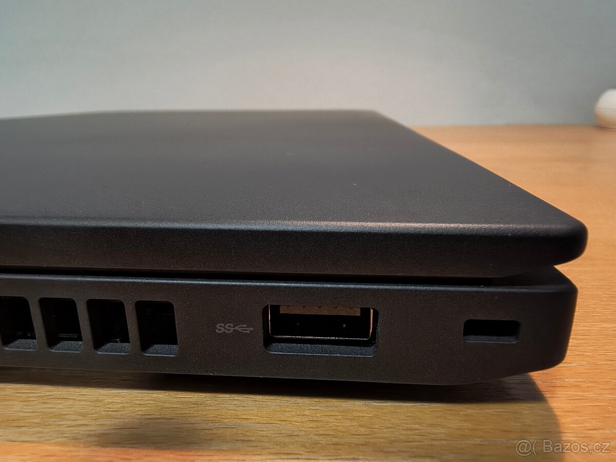 Lenovo ThinkPad P16s Gen 1 - 7