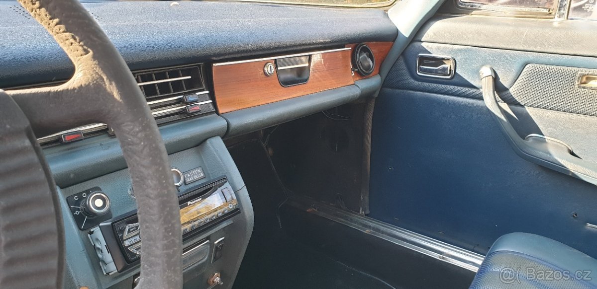 Mercedes 280 C model W114 - 7