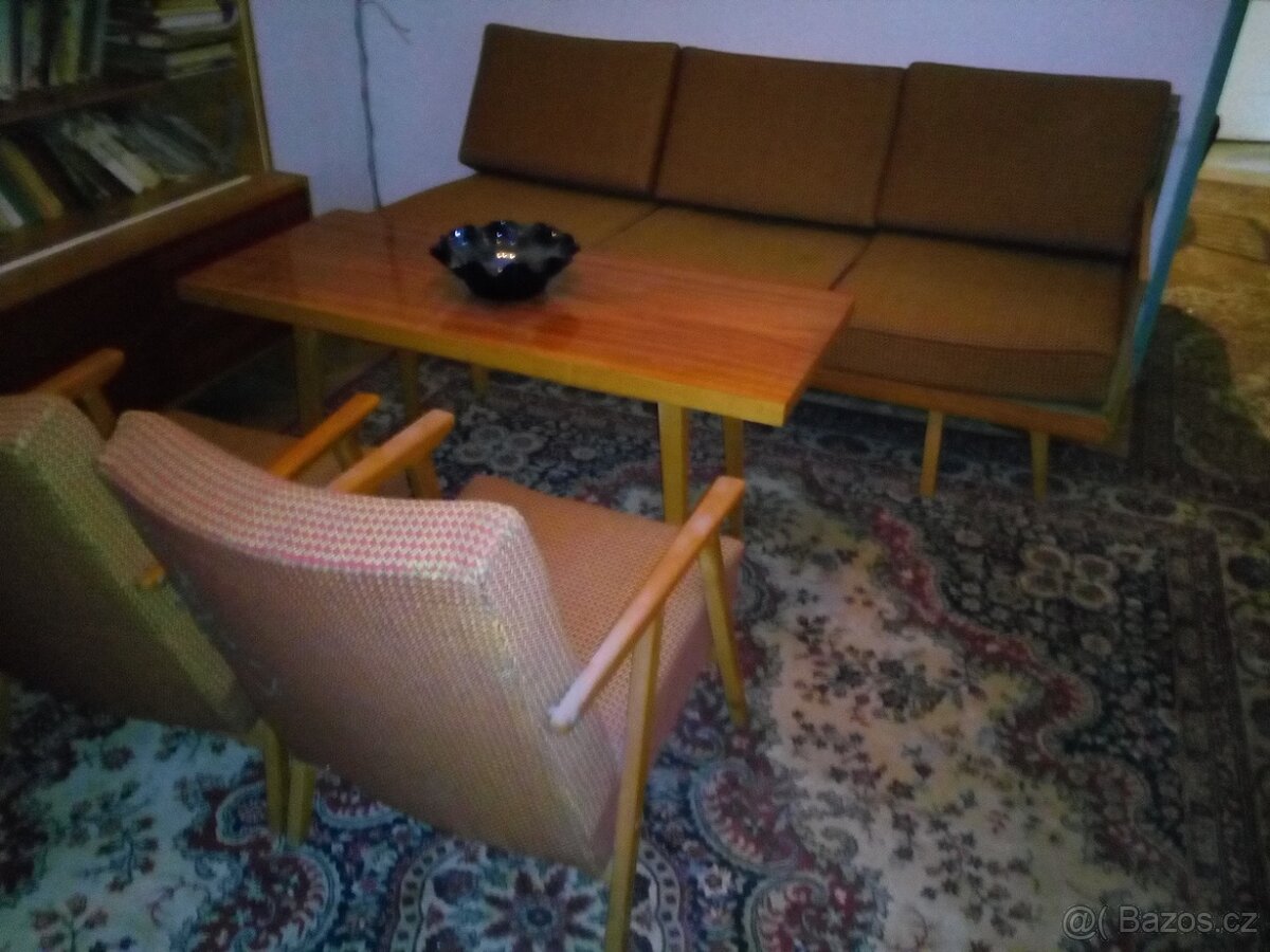 Prodám různý nábytek, kulatý rozkládací stůl - 7