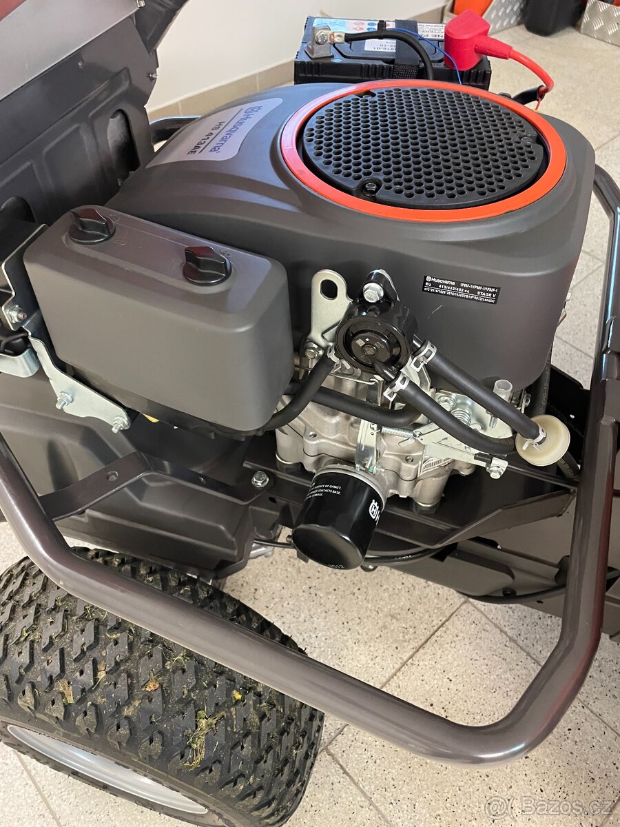 Rider Husqvarna R 214 C - 7