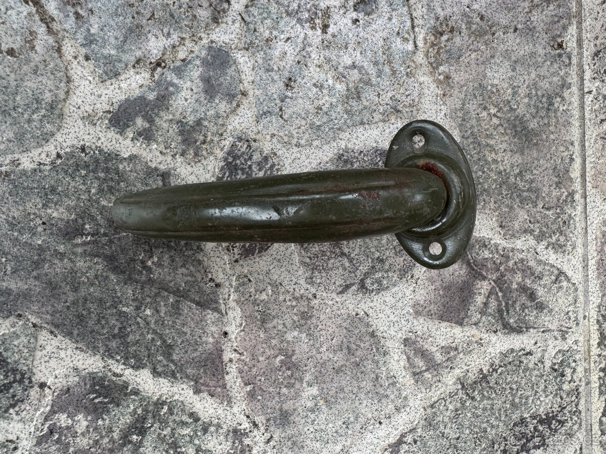 Zámek a klika asi na Praga V3S , T148 - 7