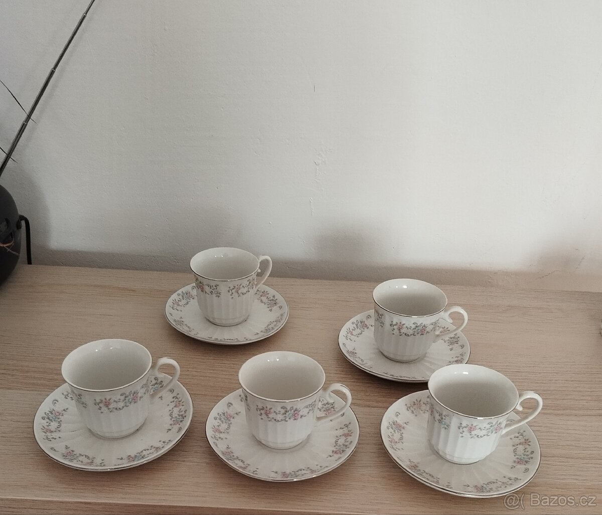 Prodám ručně foukané, broušené a malované skleněné soupravy. - 7