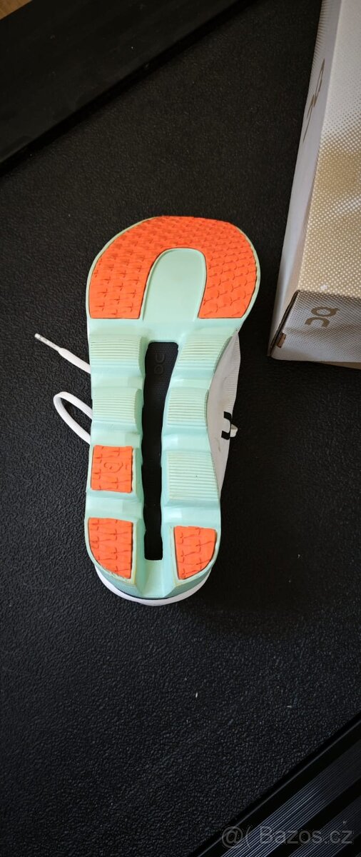 Běžecké boty ON Cloud vel.38 - 7