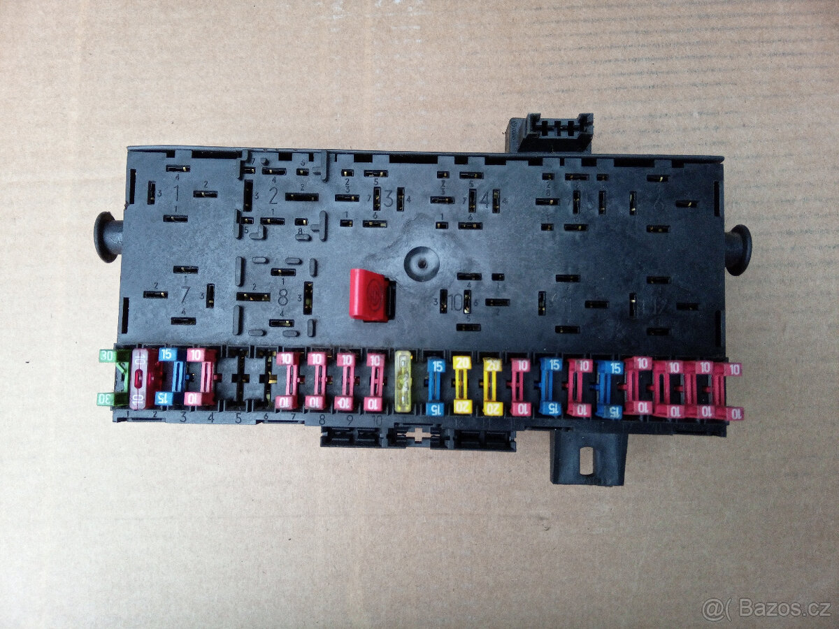 Náhradní díly z rozebraných VW Golf mk2 - 7