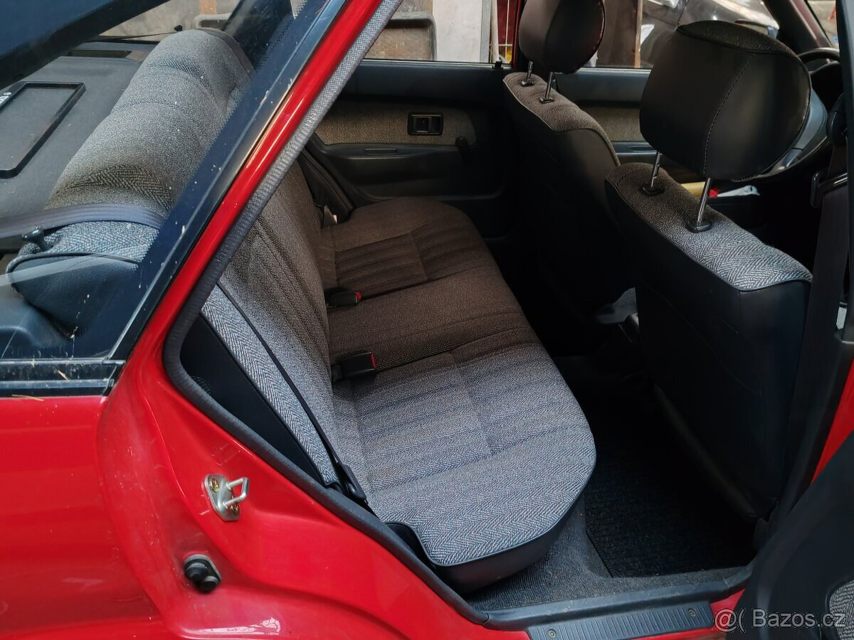 Hyundai i10 benzínový 1.1 2009 49kW klima čtyřválec - 7