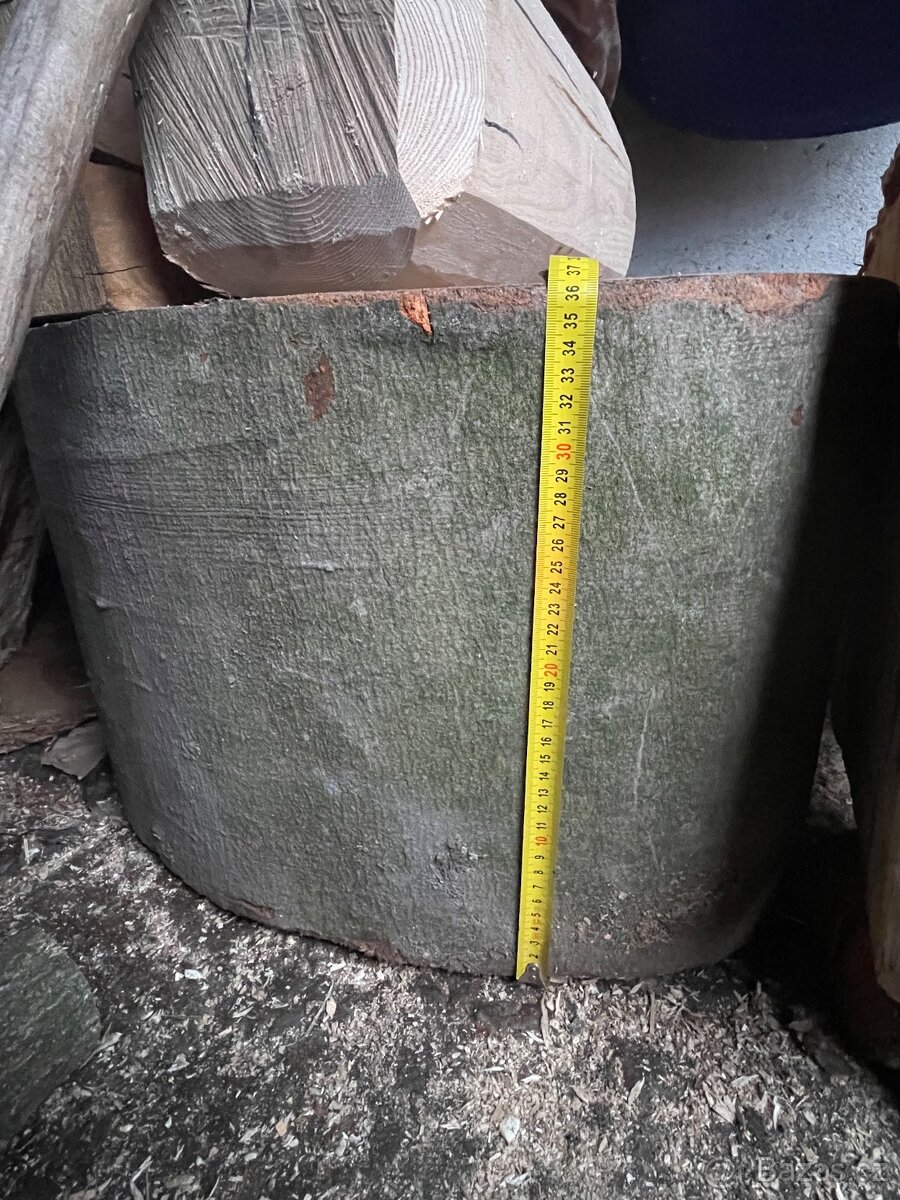 Prodám 2 ks masivních dřevěných špalků - 7