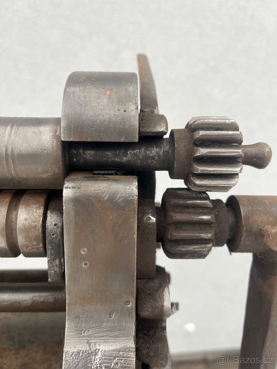 Ruční zakružovačka - 7