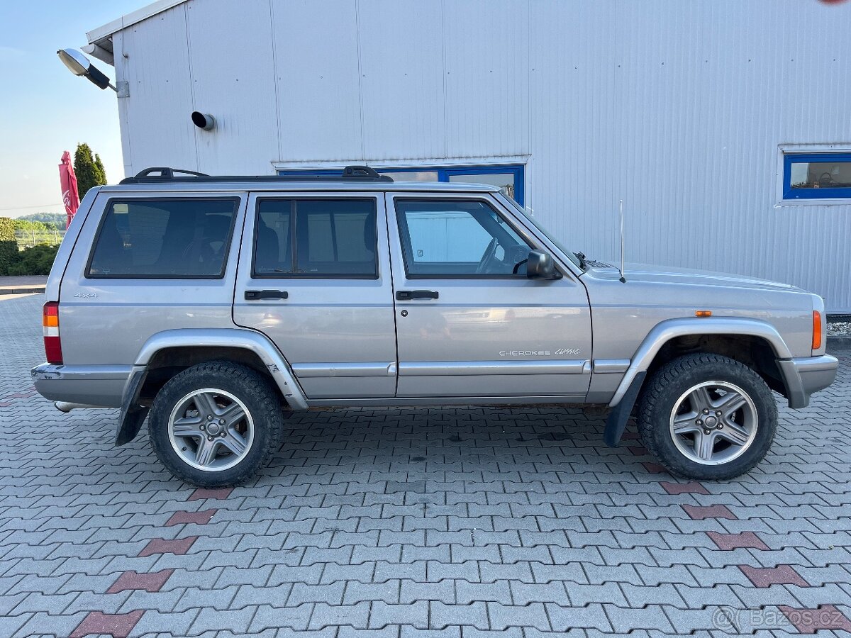 Jeep Cherokee 2.5 TD - 7