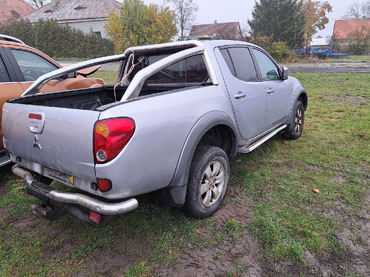 MITSUBISHI L200 DÍLY - 7