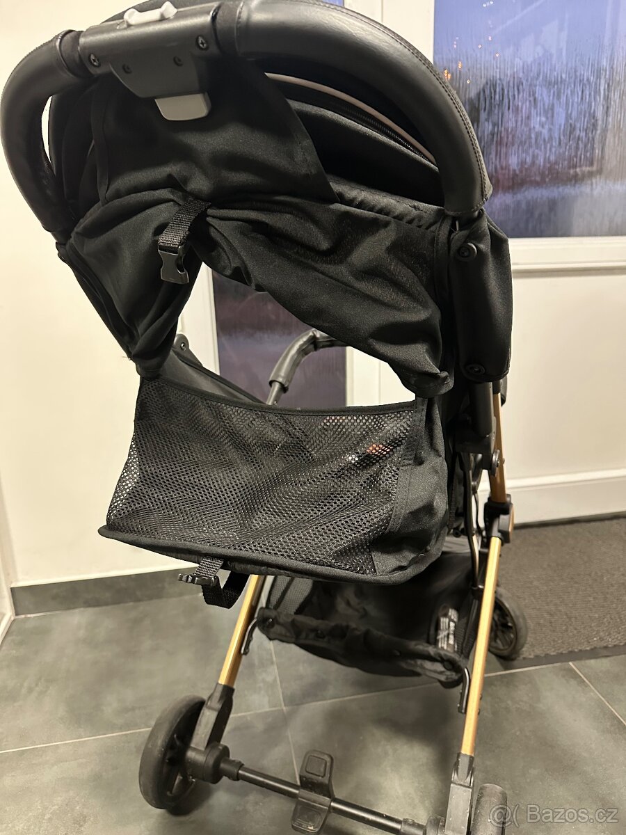Cestovní kočárek MOMI - 7