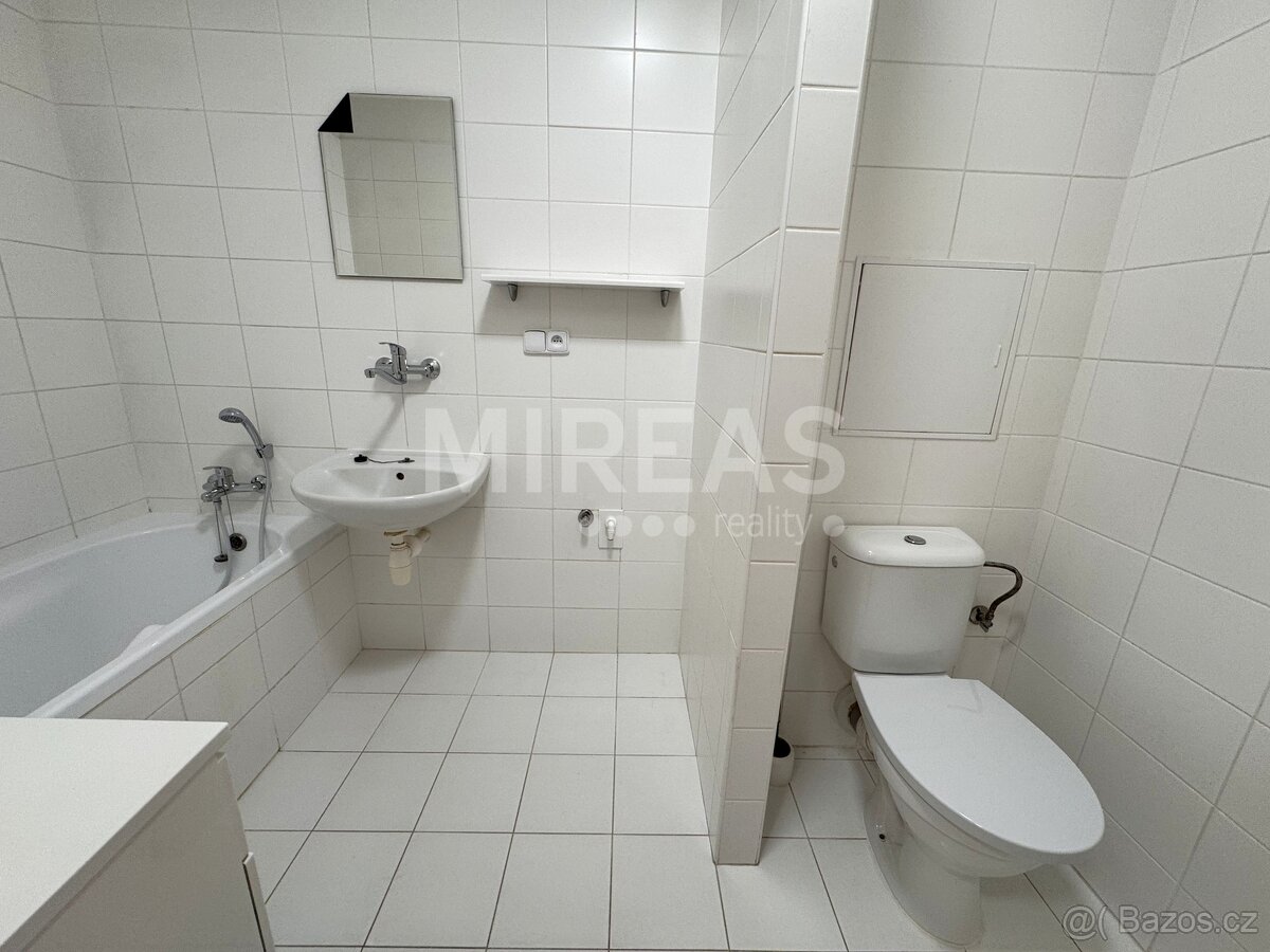 Mladá Boleslav, pronájem bytu 1+kk, 35 m2 s garážovým stáním - 7