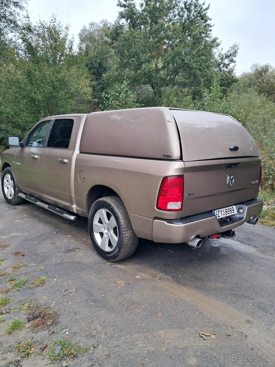 Prodám Dodge RAM 1500 HEMI 5,7 4x4 DPH - 7
