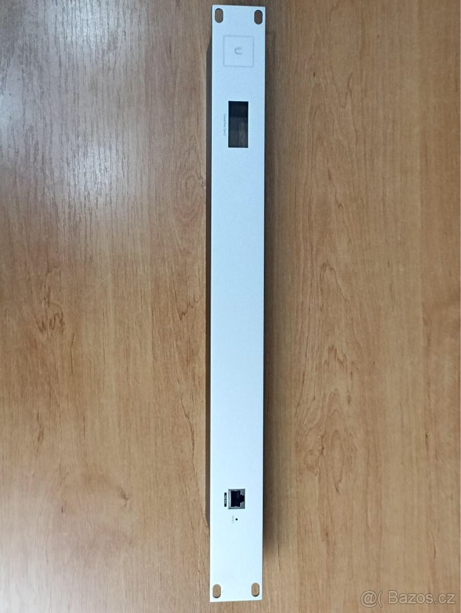 Ubiquiti CloudKey 2 - 7