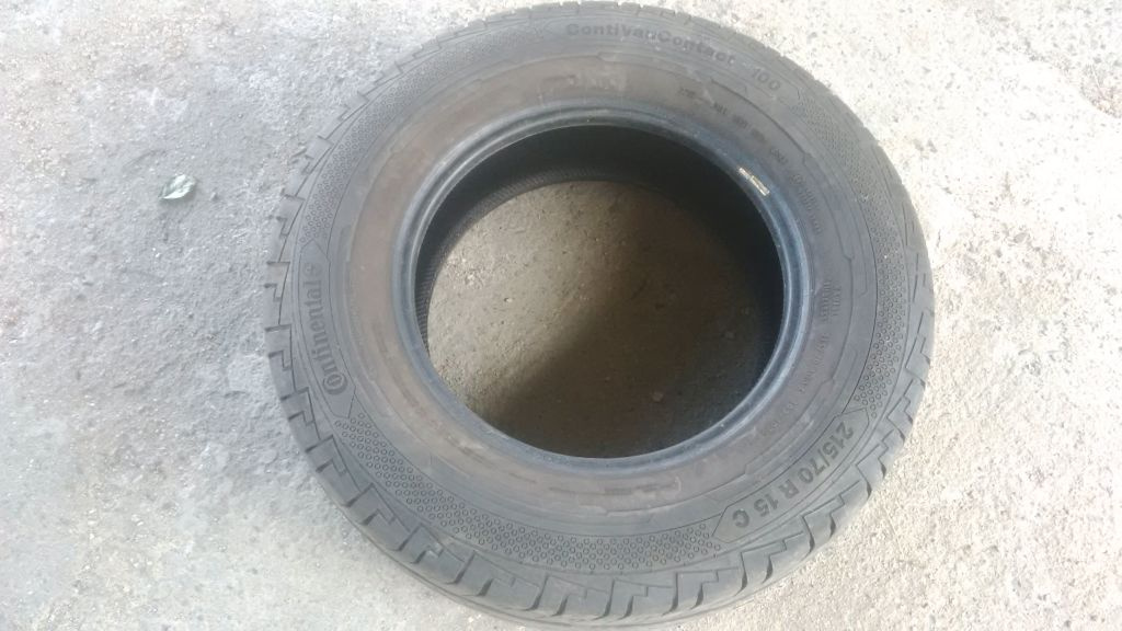 Continental 215/70 R15 C 109/107 S 2ks 6mm poškozené 2017 - 7