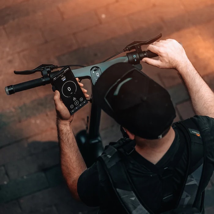 Elektrická koloběžka Apollo CITY 2024 - 7