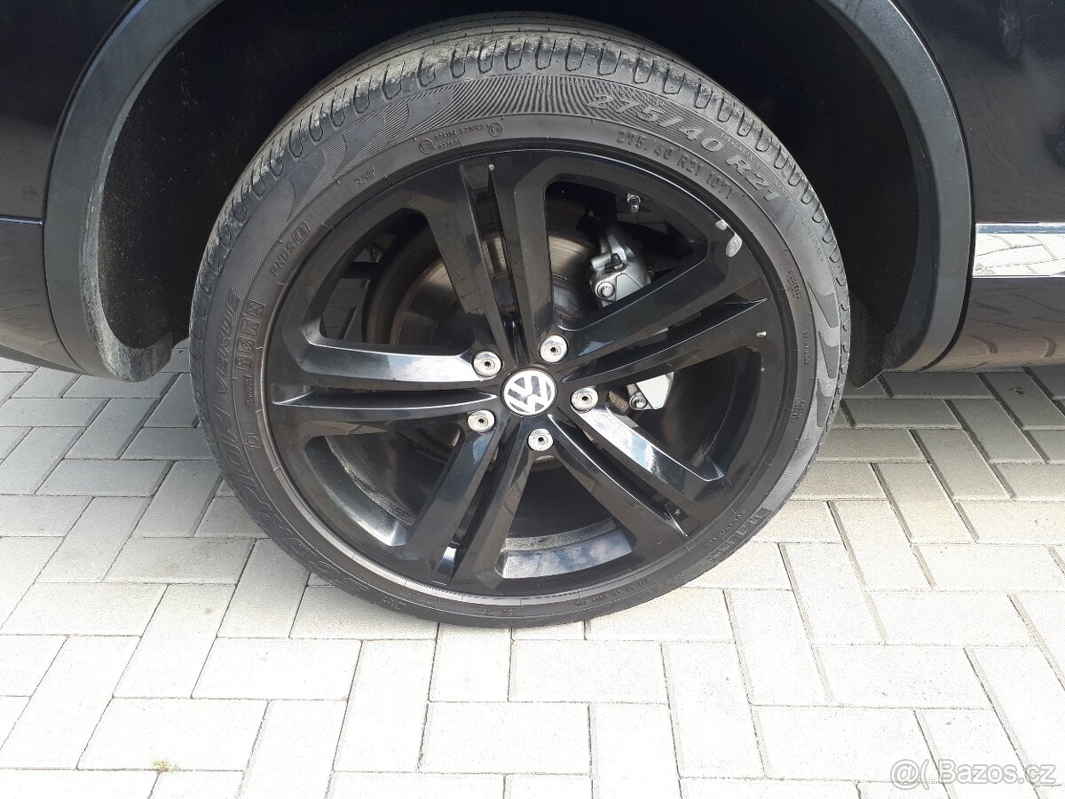 VW TOUAREG - NOVÁ STK - 7
