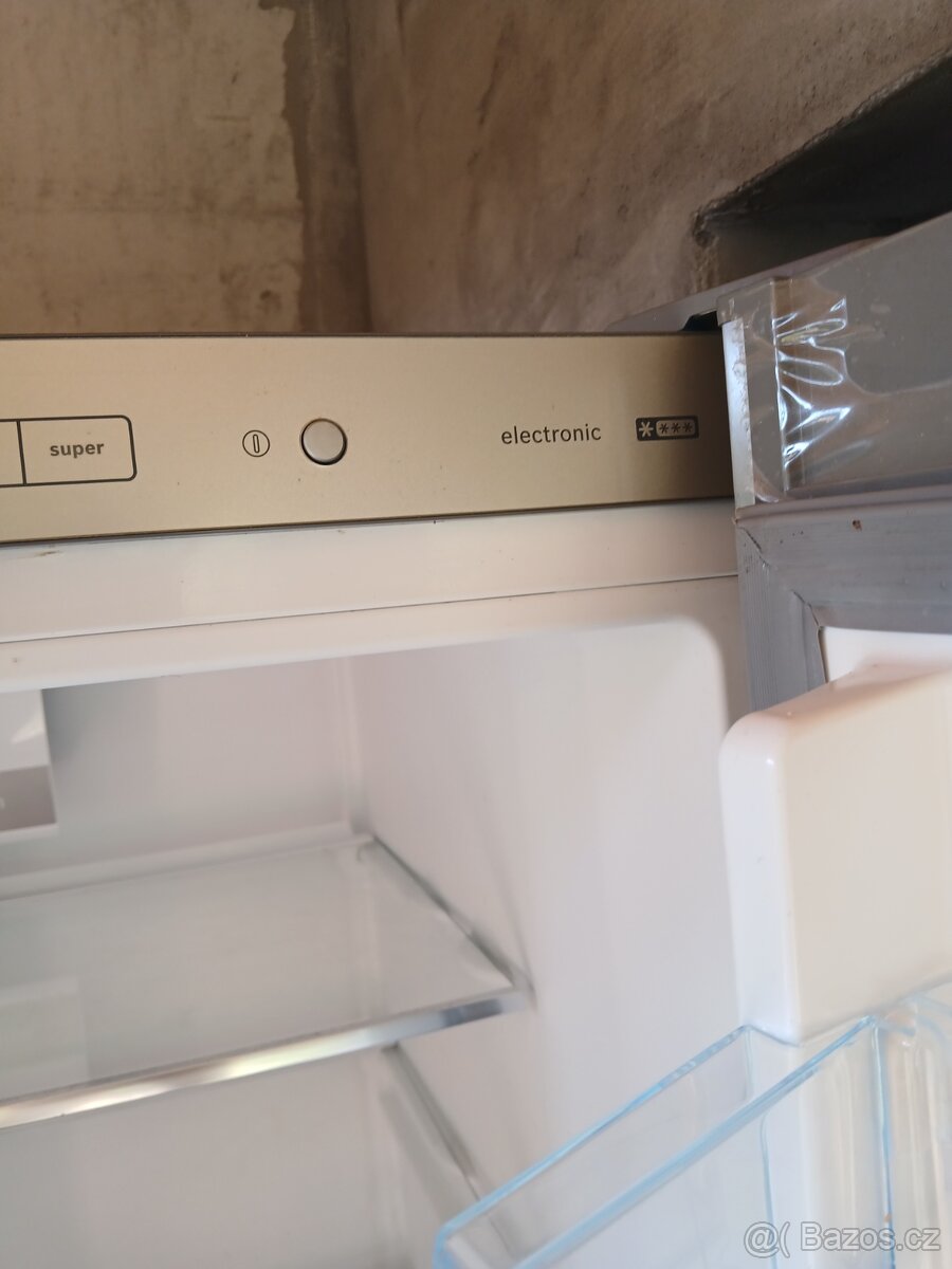 Velká lednice s mrazákem - 7