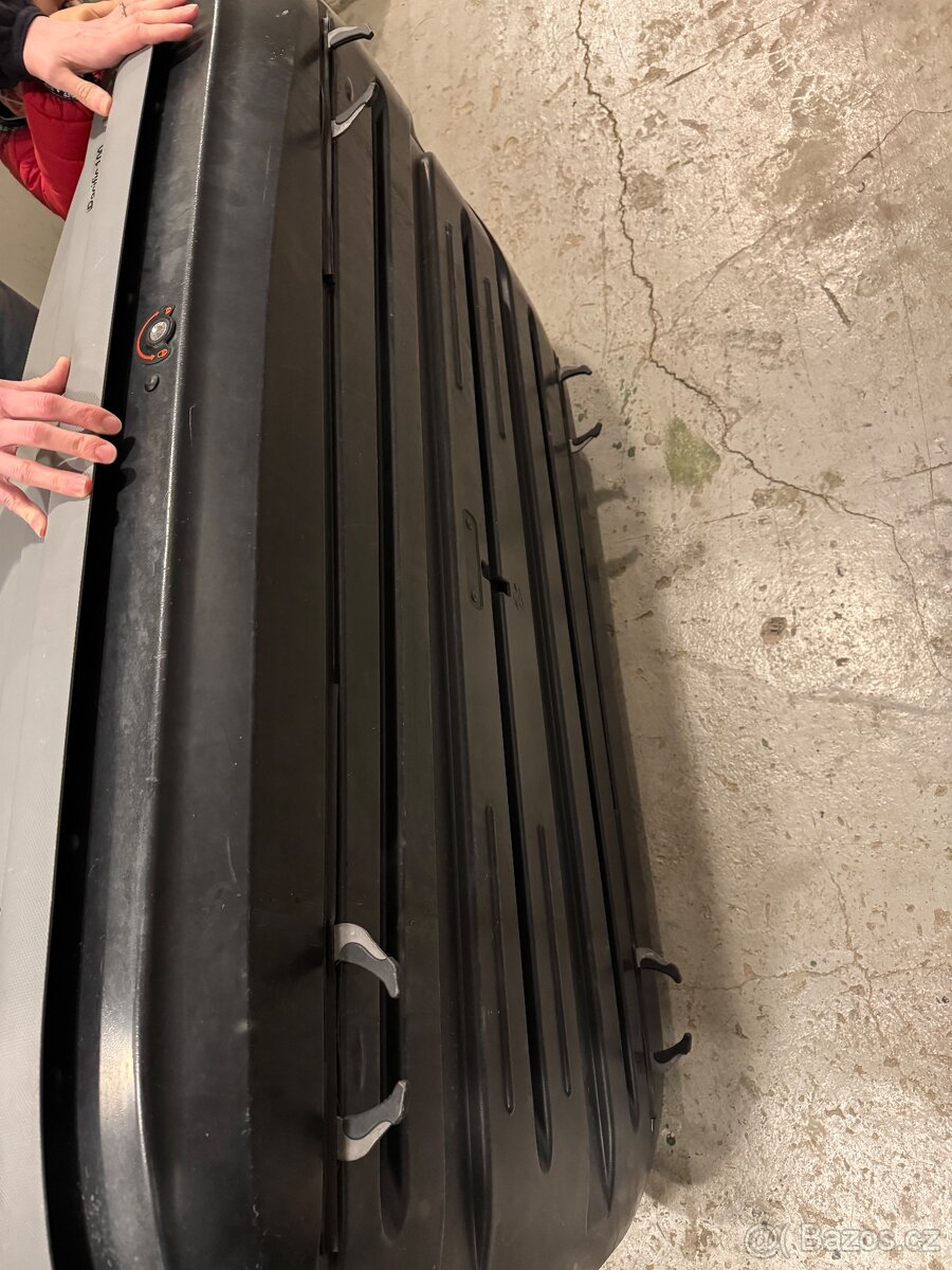 Střešní box Thule pacific 100 - 7