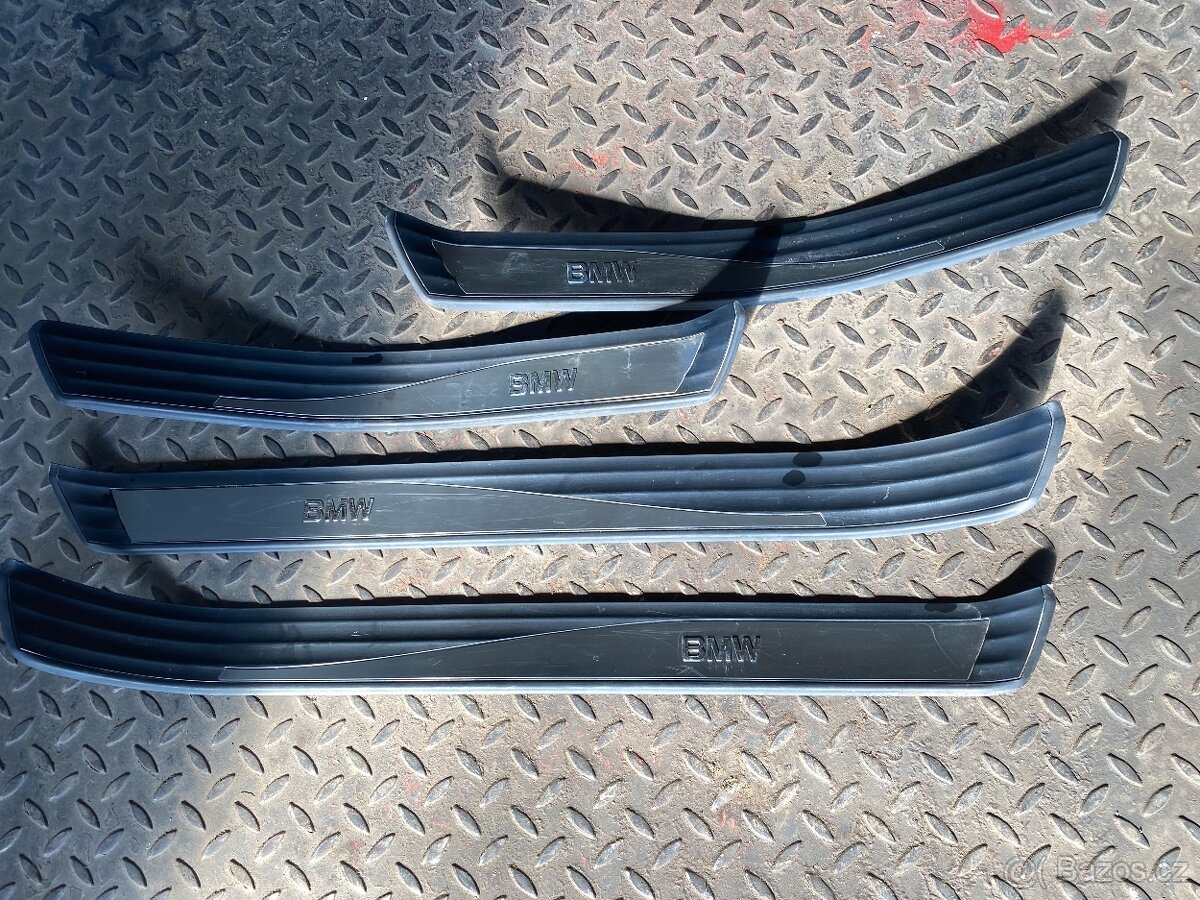 Náhradní díly z vozu BMW e60 2003 - 7